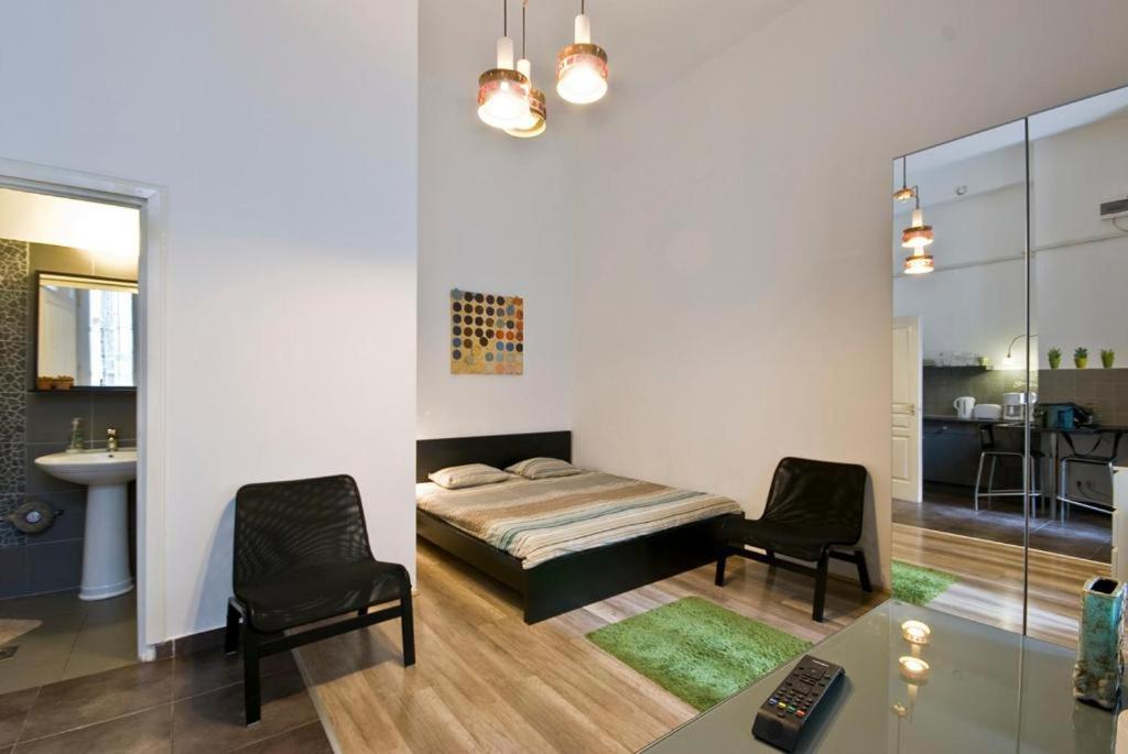 Balcony Apartment Будапеща Екстериор снимка