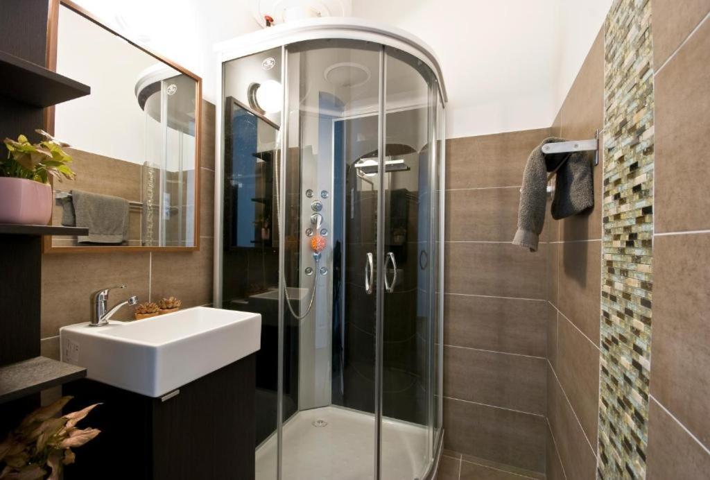 Balcony Apartment Будапеща Екстериор снимка